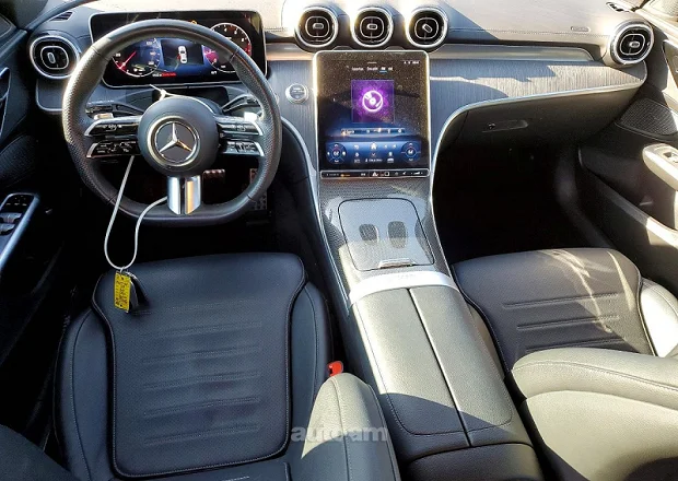 Mercedes-Benz C 300 2023 — լուսանկար 9