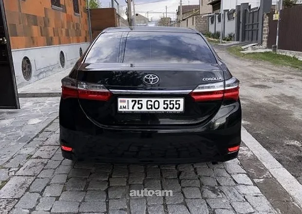 Toyota Corolla 2018 — լուսանկար 2