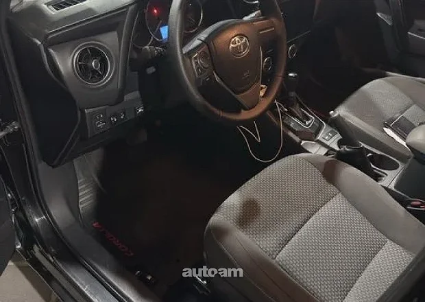 Toyota Corolla 2018 — լուսանկար 3