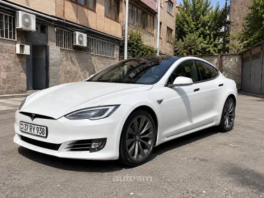 Tesla Model S, 2016