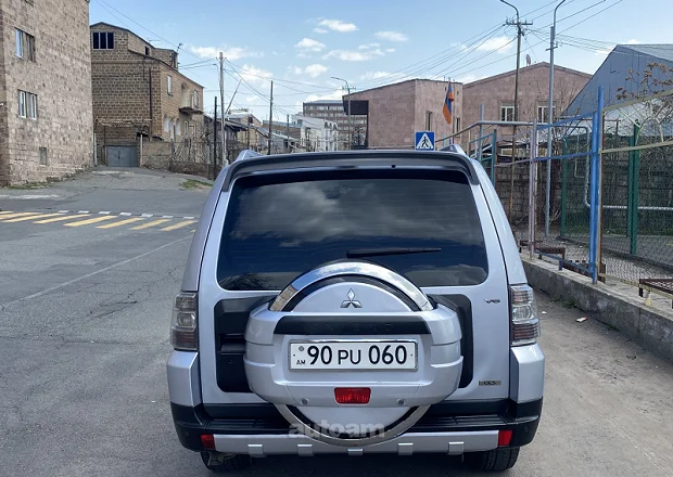 Mitsubishi Pajero 2007 — լուսանկար 6
