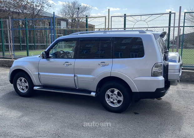 Mitsubishi Pajero 2007 — լուսանկար 2