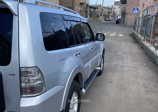 Mitsubishi Pajero 2007 — լուսանկար 12