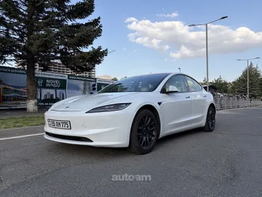 Tesla Model 3, 2024