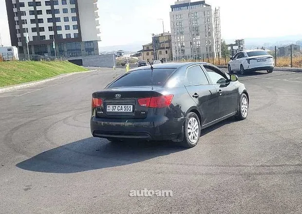 Kia Forte 2013 — լուսանկար 4
