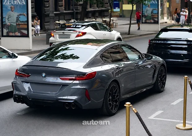 BMW M8 2022 — լուսանկար 2