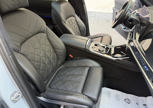 BMW X7 2023 — լուսանկար 12
