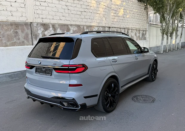 BMW X7 2023 — լուսանկար 7