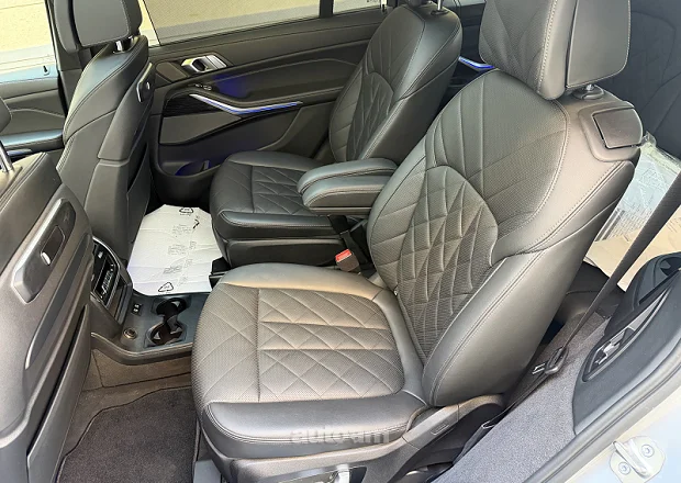 BMW X7 2023 — լուսանկար 14