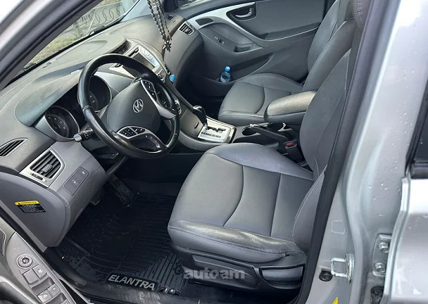 Hyundai Elantra 2011 — լուսանկար 2