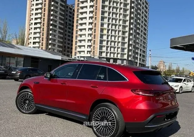Mercedes-Benz EQC 2020 — фото 3