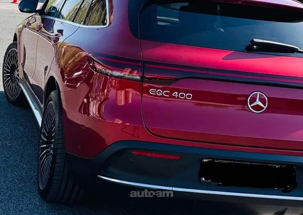 Mercedes-Benz EQC 2020 — фото 11