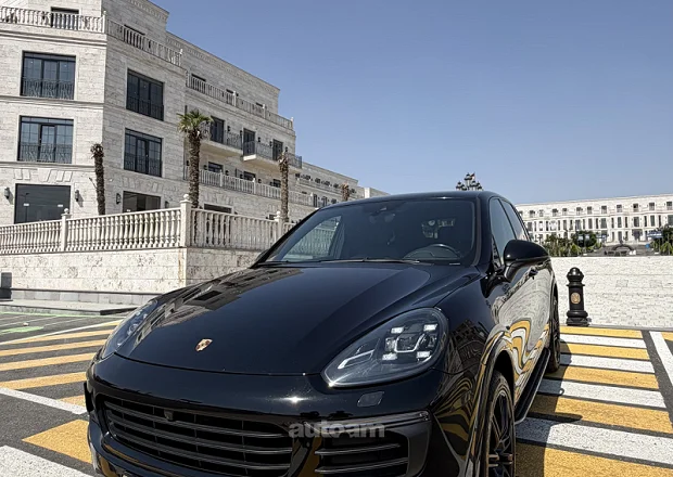 Porsche Cayenne 2017 — фото 1