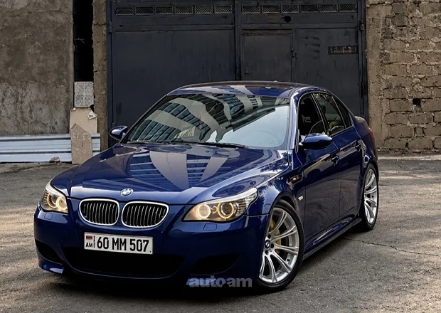 BMW M5 2008 — լուսանկար 1
