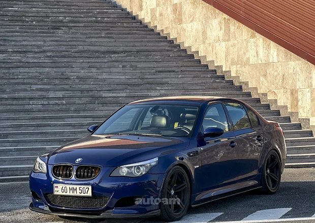 BMW M5 2008 — լուսանկար 10