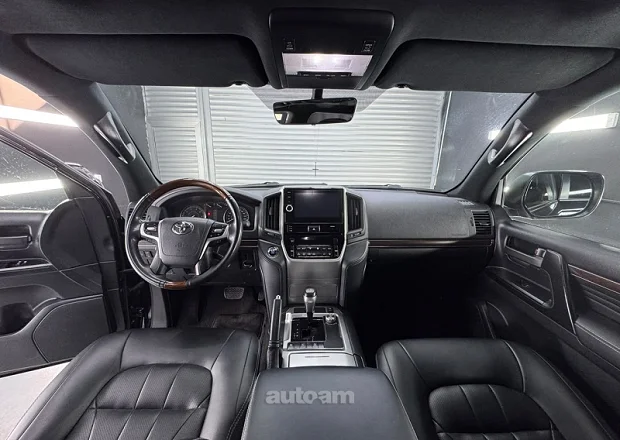 Toyota Land Cruiser 200 2017 — լուսանկար 3
