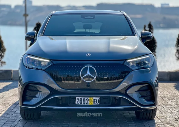 Mercedes-Benz EQE SUV 2023 — լուսանկար 1