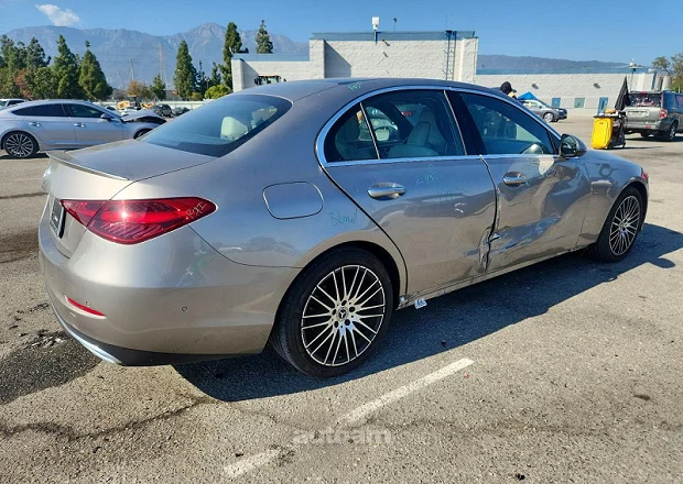 Mercedes-Benz C 300 2023 — լուսանկար 3