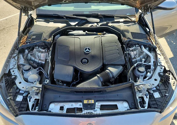 Mercedes-Benz C 300 2023 — լուսանկար 11