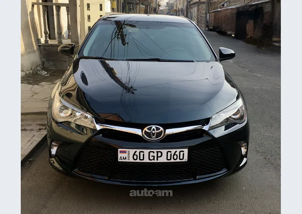 Toyota Camry 2016 — фото 1
