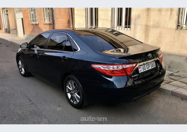 Toyota Camry 2016 — фото 3
