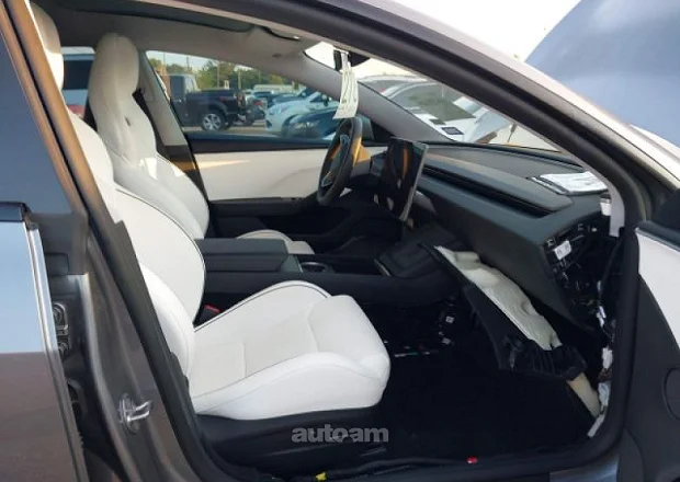Tesla Model 3 2024 — լուսանկար 3
