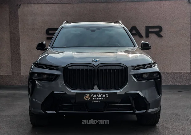 BMW X7 2023 — լուսանկար 2