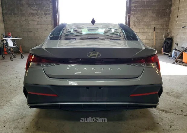 Hyundai Elantra 2024 — լուսանկար 6