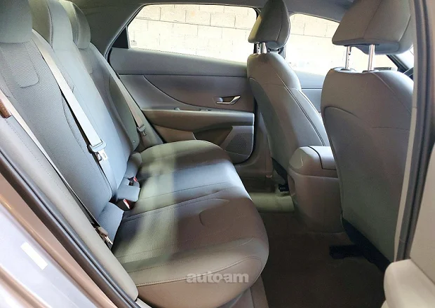 Hyundai Elantra 2024 — լուսանկար 10