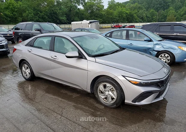 Hyundai Elantra 2025 — լուսանկար 4
