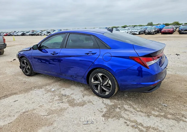 Hyundai Elantra 2023 — լուսանկար 2