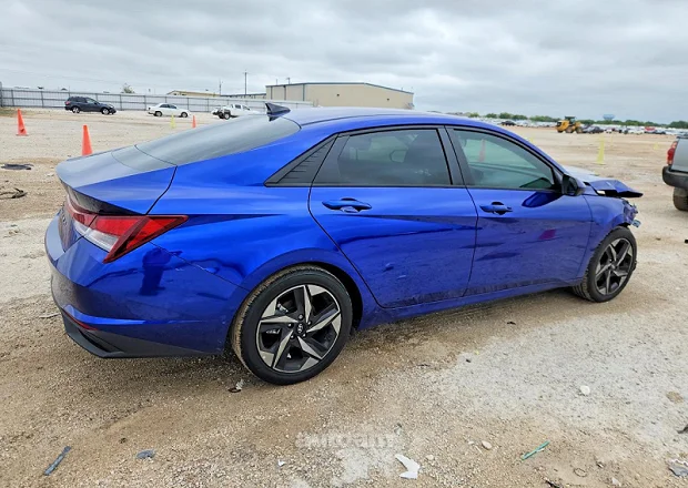 Hyundai Elantra 2023 — լուսանկար 3