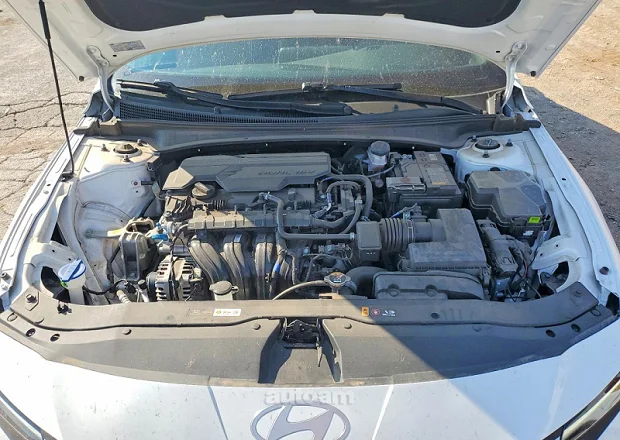 Hyundai Elantra 2025 — լուսանկար 11