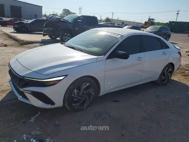 Hyundai Elantra, 2025