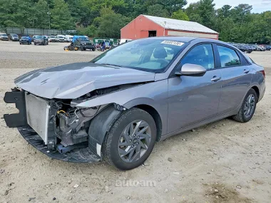 Hyundai Elantra, 2024