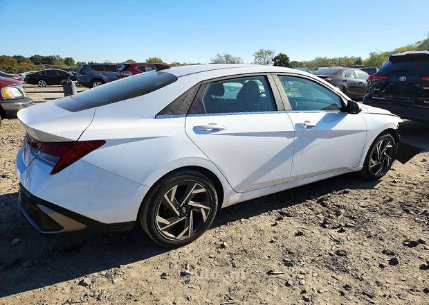 Hyundai Elantra 2025 — լուսանկար 3