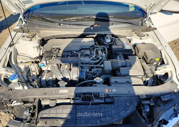 Hyundai Elantra 2025 — լուսանկար 11