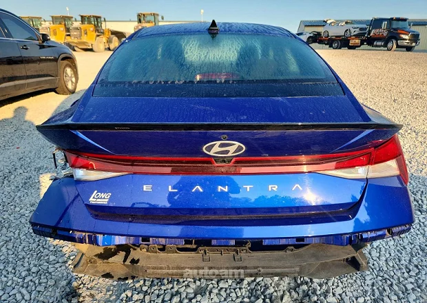 Hyundai Elantra 2025 — լուսանկար 6