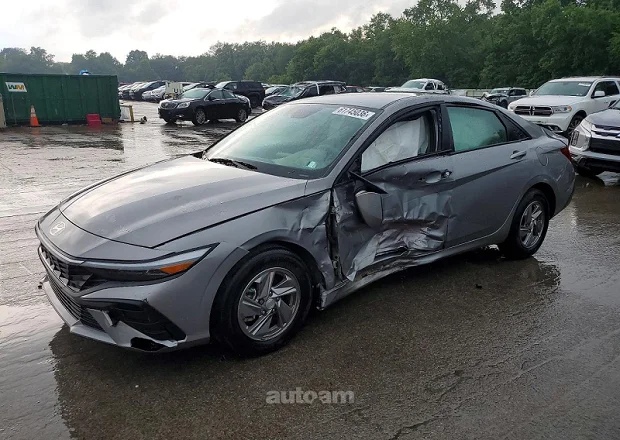 Hyundai Elantra 2025 — լուսանկար 1