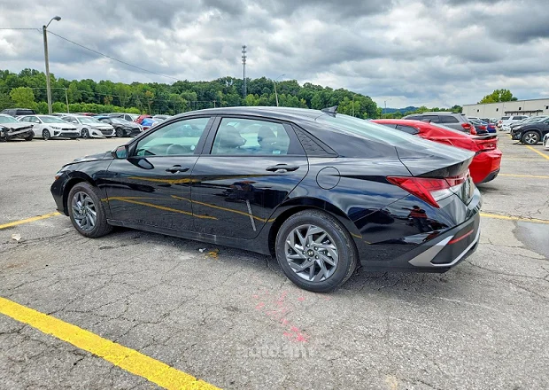 Hyundai Elantra 2026 — լուսանկար 2