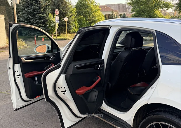 Porsche Macan 2018 — լուսանկար 4